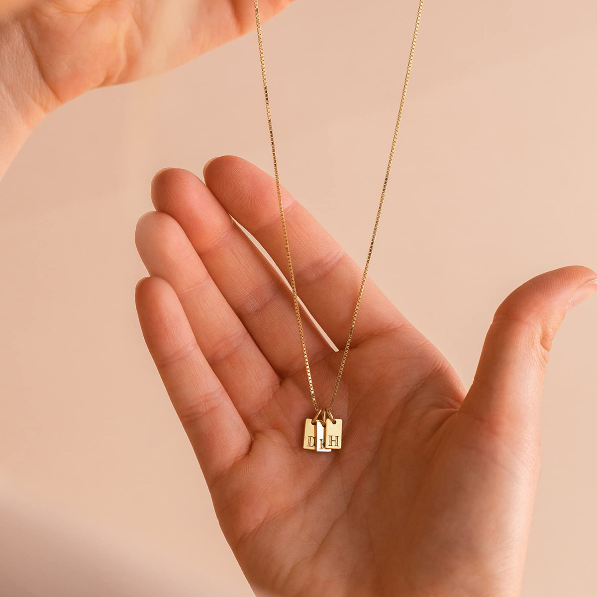 Naszyjniki z małymi kwadratowy – Birth Flower Necklace recenzja i cena